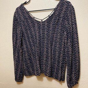 Billabong Women's Black Arrow Pattern Long Sleeve Lightweight Crop Top Size S